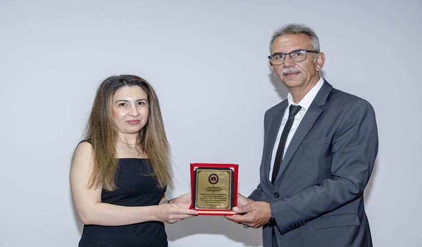 Hakkâri Üniversitesi’nde Akademik ve İdari Personele Ödül Töreni
